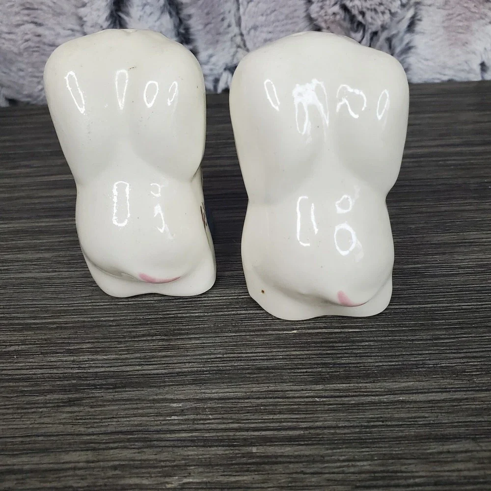 Vintage Elaine Pottery Kitschy Elephant Salt‎ and Pepper Shakers OREGON NO PLUGS